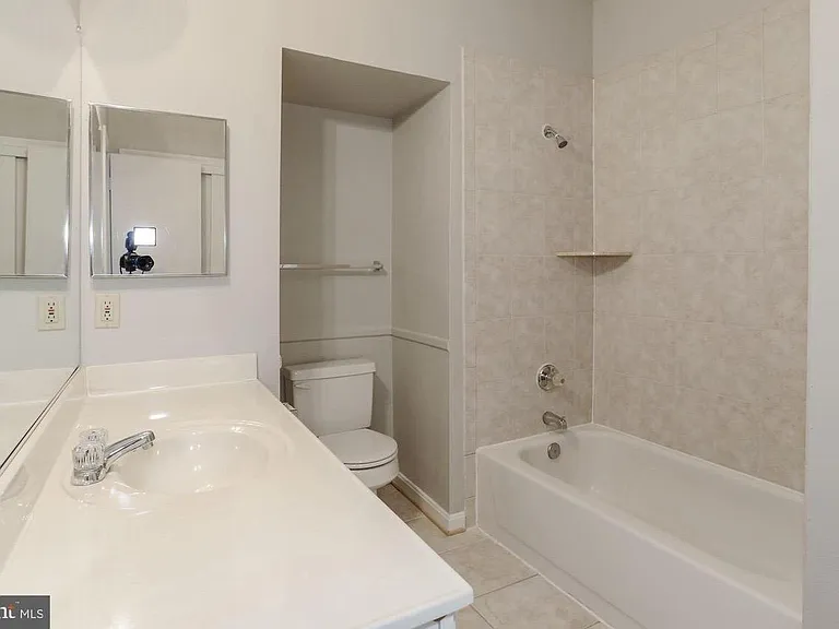 3918 Penderview Dr — Photo 20