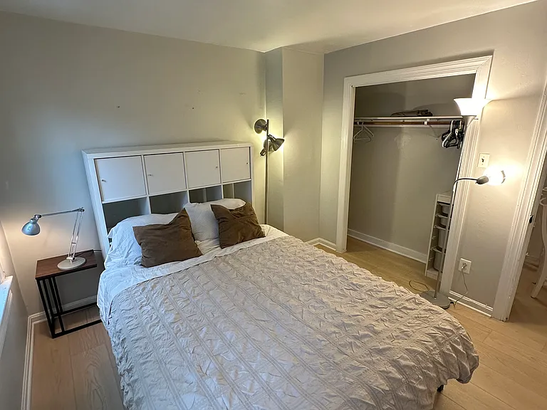222 Parker St NE — Photo 5