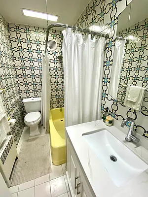 Rented by Harris Philip NYC | media 31