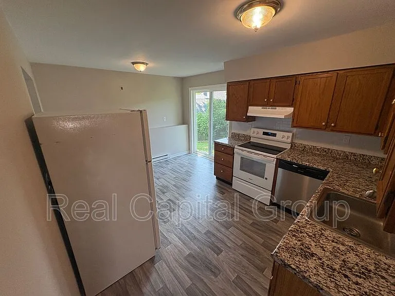 422 Spring St #1 — Photo 7
