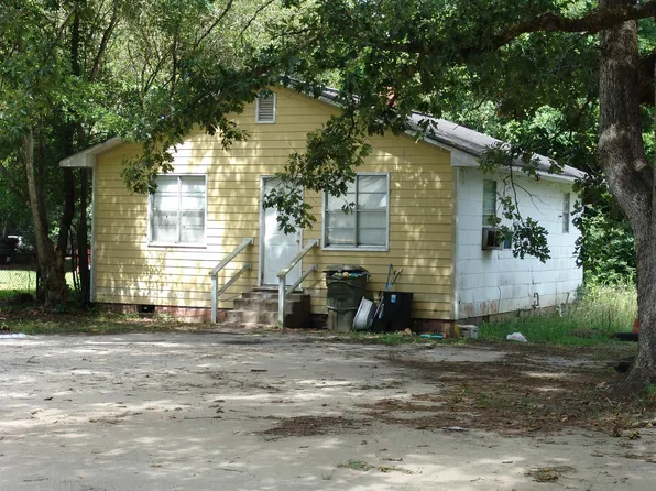 416 S Magnolia Ave., Andrews, SC 29510