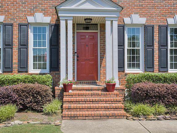 3rd image of 1386 Aylesbury Drive