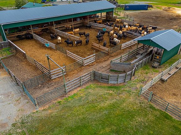 2nd image of 2225 Hazelhurst Rd