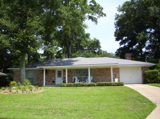 25 Paddock Dr, Fairhope, AL 36532