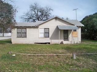 317 13th St, Coleman, TX 76834