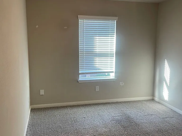 7809 Montclair Dr — Photo 7