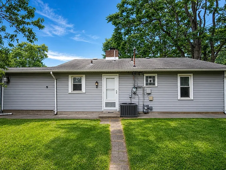 7611 Northcote Ave #MAIN — Photo 21