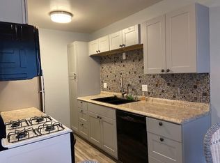 3010 Debra Ct #1, Auburn Hills, MI