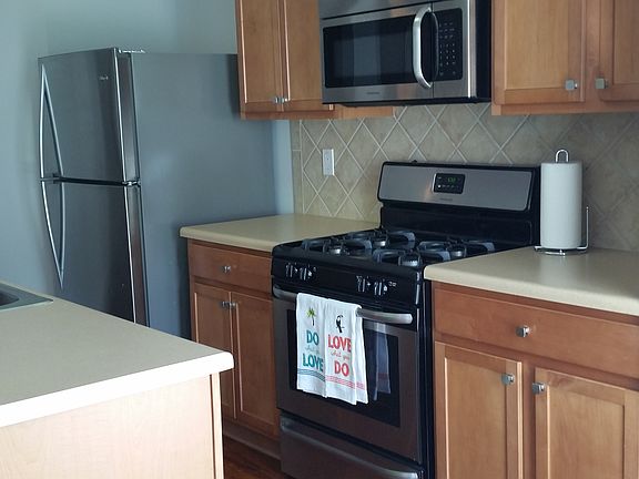 4th image of 6645 Splashwater Dr