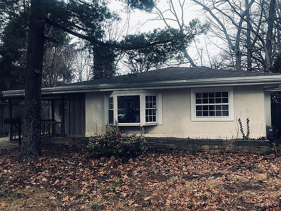 2nd image of 1143 Ashland Ave