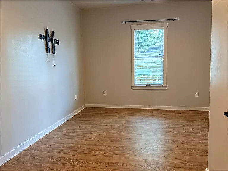 31 Mildred Pl NW — Photo 12