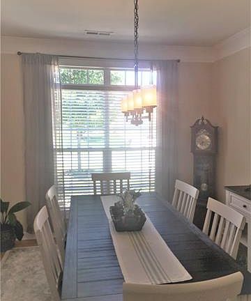 3rd image of 2511 Harlington Ln