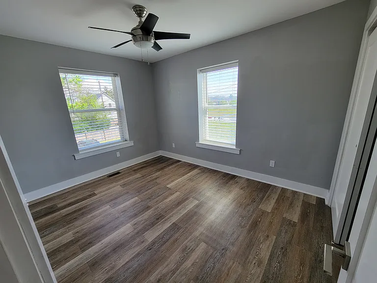 472-482 Carpenter St — Photo 31