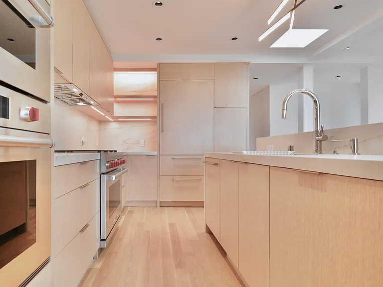 120 Randall St #120 — Photo 4