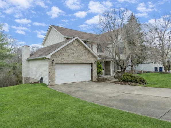 1045 Redoak Dr, Harrison City, PA 15636