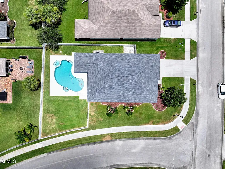 6106 Indigo Crossing Dr — Photo 33