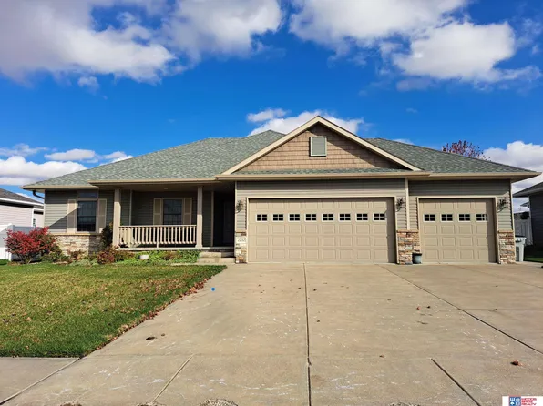 2232 N 2nd St, Seward, NE 68434