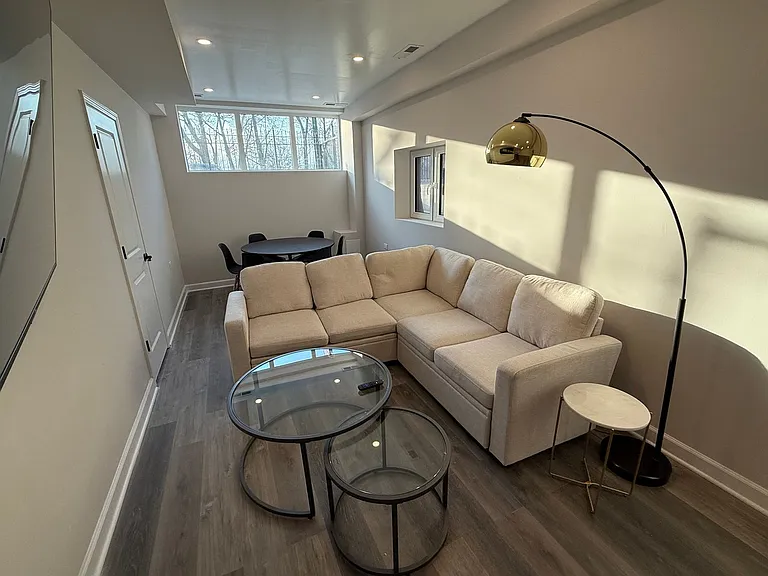 1635 S California Ave — Photo 31