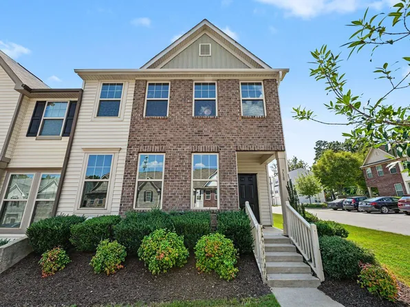 718 Maypearl Ln, Raleigh, NC 27610