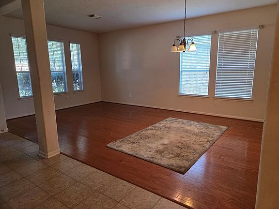 5th image of 7402 Compass Rose Dr