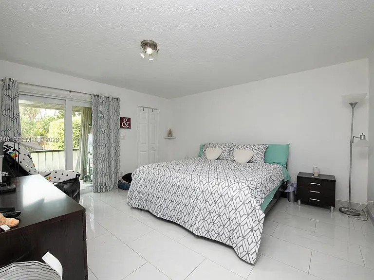 6200 NW 44th St #109 — Photo 5