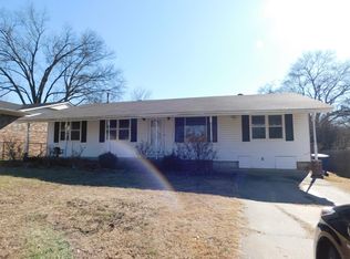1712 Savannah Dr, Fort Smith, AR 72901