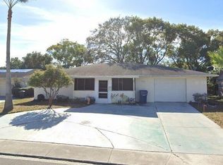 8220 Fox Hollow Dr, Port Richey, FL 34668