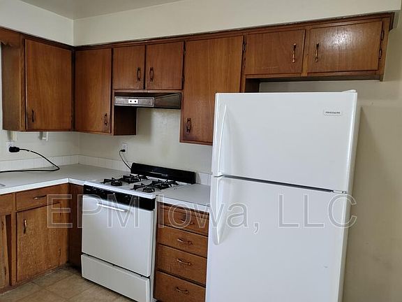 2nd image of 1423 Starview Dr