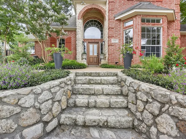 816 Lake View Ct E, Crowley, TX 76036