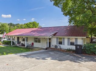 325 Riddle St, Athens, TN 37303