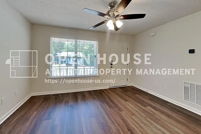 6460 River Hill Dr — Photo 3
