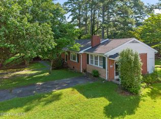 911 S Crescent Dr, Smithfield, NC 27577