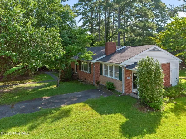 911 S Crescent Drive, Smithfield, NC 27577