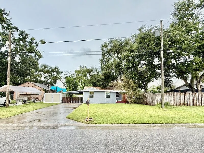 2 bed, 1.0 bath, 680 sqft, $1,850 — Photo 2