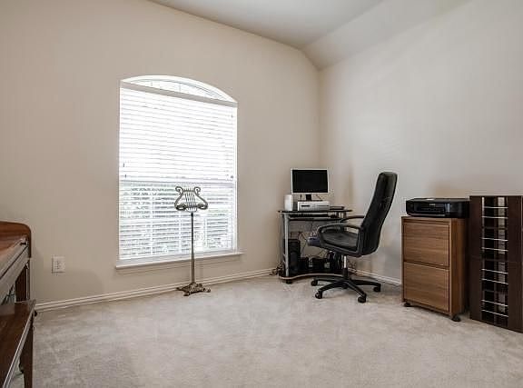 3rd image of 5300 Crossvine Ln