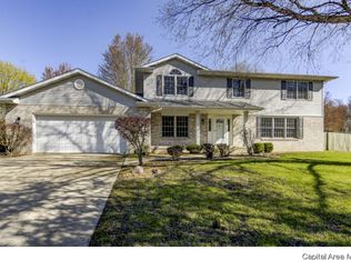 2317 Mallard Pointe Ct, Springfield, IL 62712