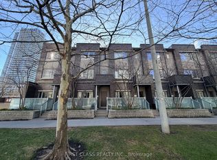 315 Village Green Sq #48, Toronto, ON M1S 0L2