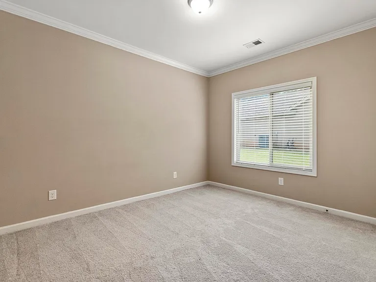 2243 Turnbury Ln — Photo 17