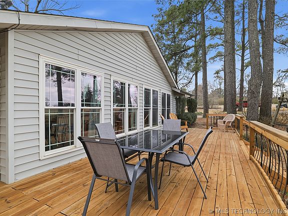 5th image of 2417 N Country Club Rd