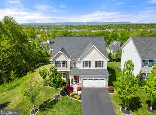 25849 Racing Sun Dr, Aldie, VA 20105