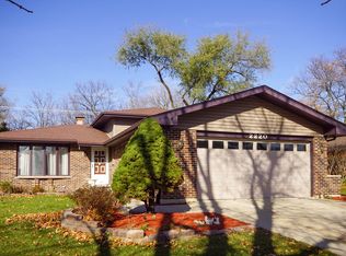 2220 Hamilton Ln, Darien, IL 60561