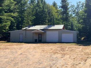 920 Silver Creek Rd, Marquette, MI 49855