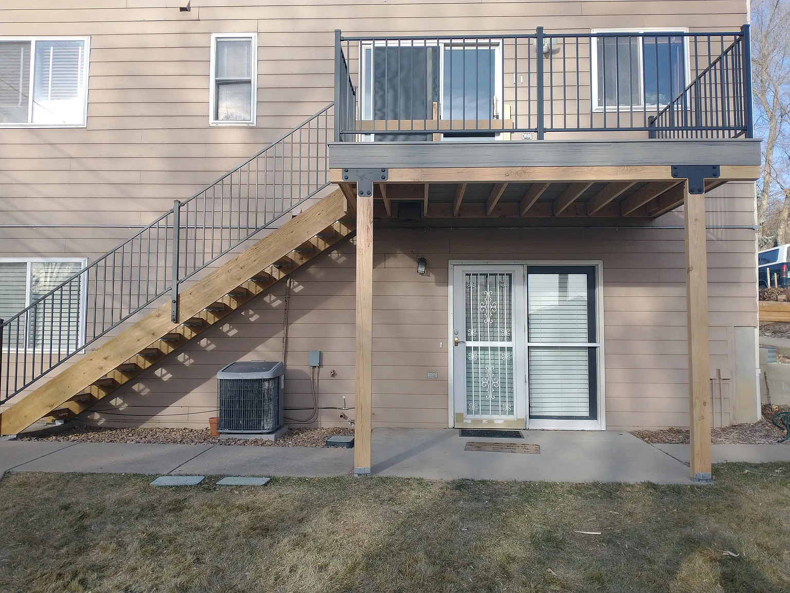 1205 Spruce Ave — Photo 2