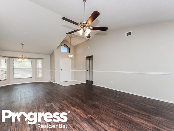 4th image of 2613 Birchwood Ave