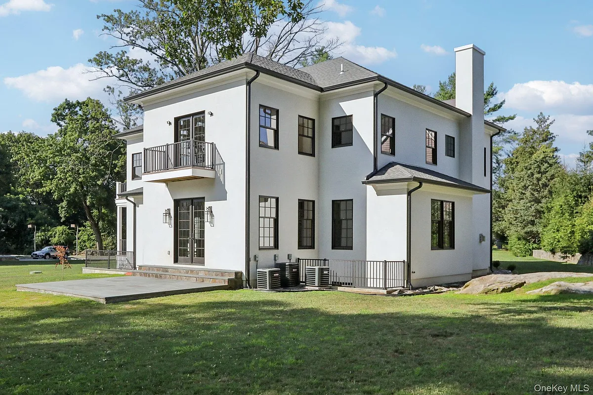 Building Photo - 15 High Point Ter