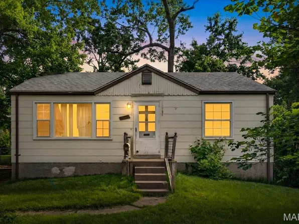 7407 Balfour Dr, Saint Louis, MO 63133