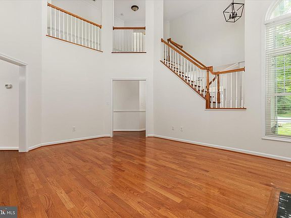 5th image of 2898 Gretna Pl