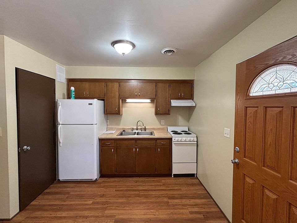 1st image of 1023 E Adams St APT F