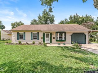 1128 Warwick Dr, Whiteland, IN 46184