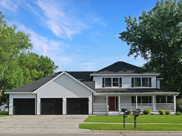 2403 Goettens Way, Saint Cloud, MN 56301